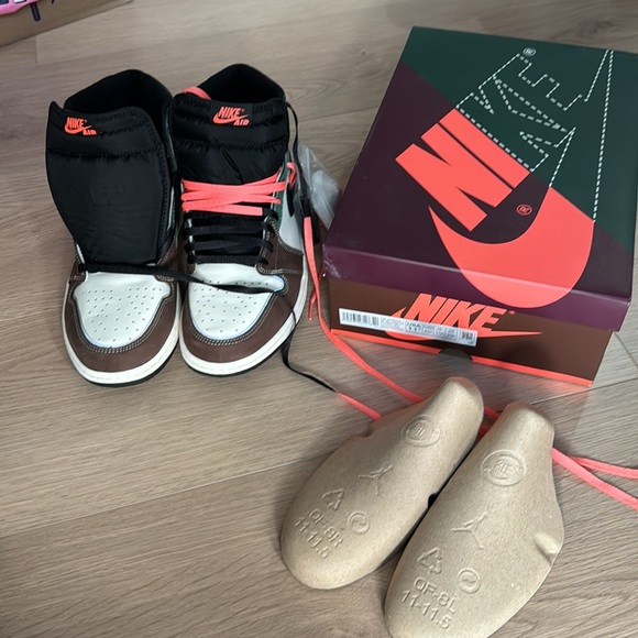 Air Jordan 1 Retro High OG (DH3097) - Picture 14 of 16